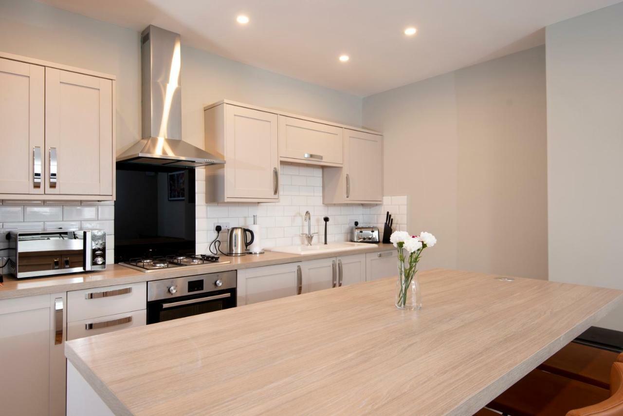 Flat C - Spacious First Floor, 3 Bedroom, 2 Bathroom In Central Southsea, Appartement *