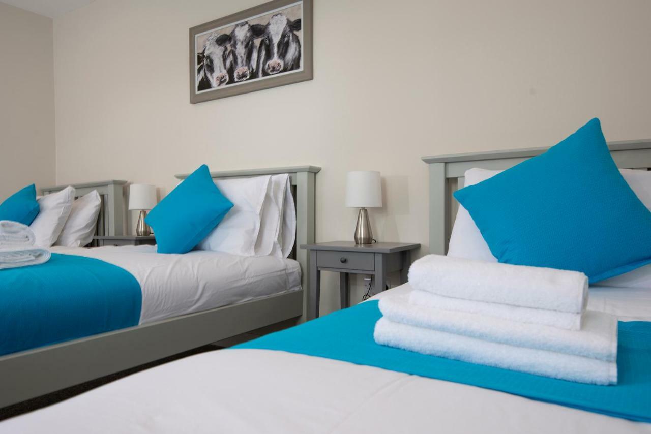 Appartement Flat C - Spacious First Floor, 3 Bedroom, 2 Bathroom In Central Southsea, *