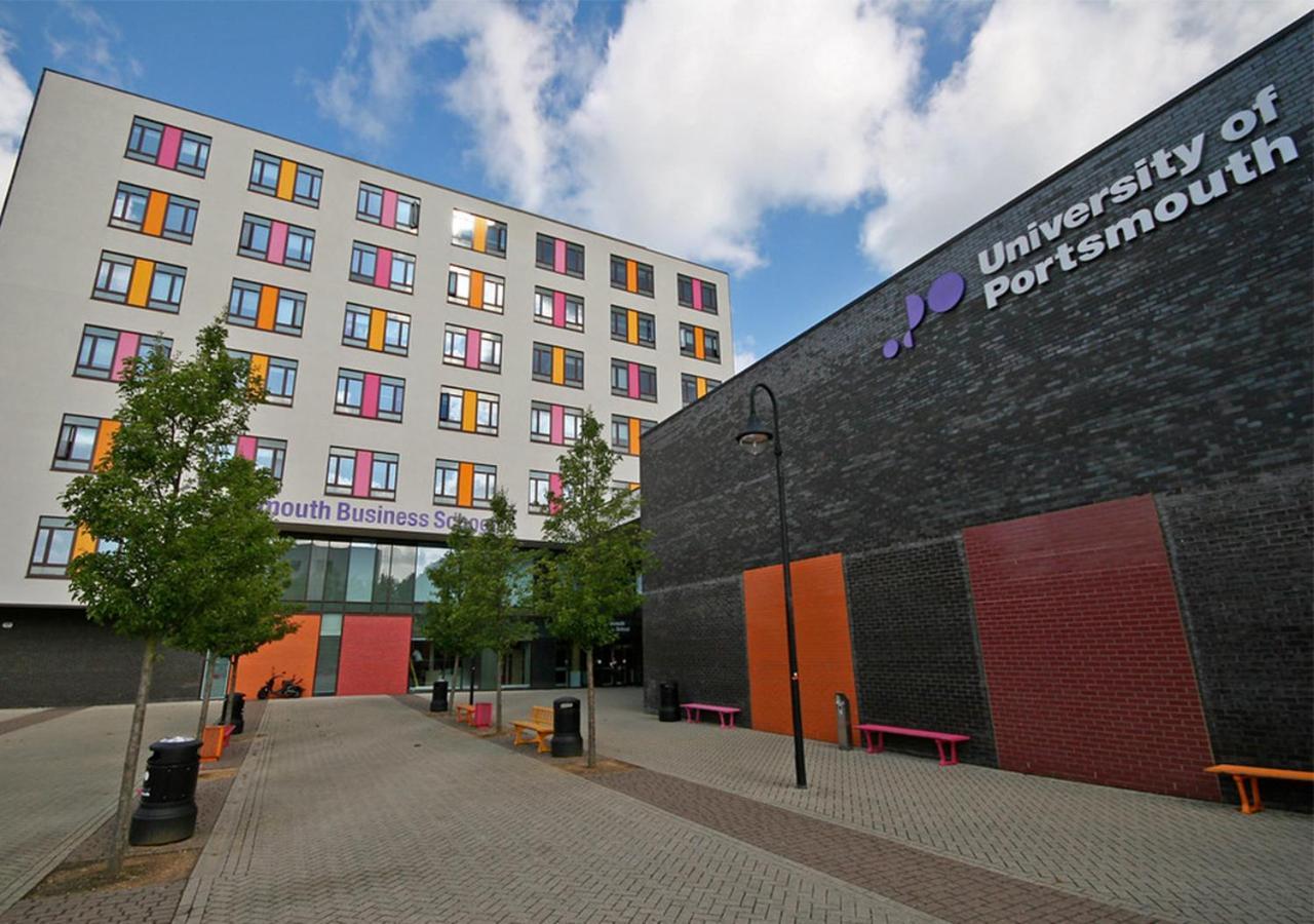 Appartement Flat C - Spacious First Floor, 3 Bedroom, 2 Bathroom In Central Southsea,